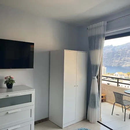 With Fantastic Sea View In Gigantes * Puerto de Santiago (Tenerife)