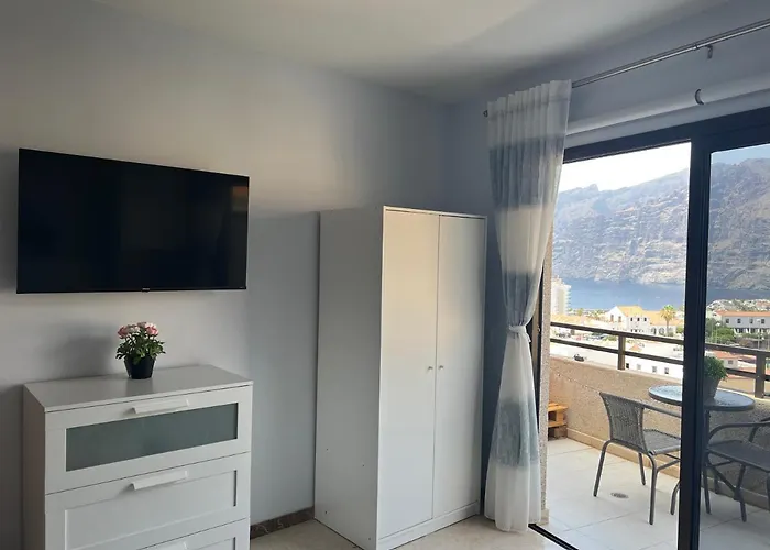 With Fantastic Sea View In Gigantes * Puerto de Santiago (Tenerife)